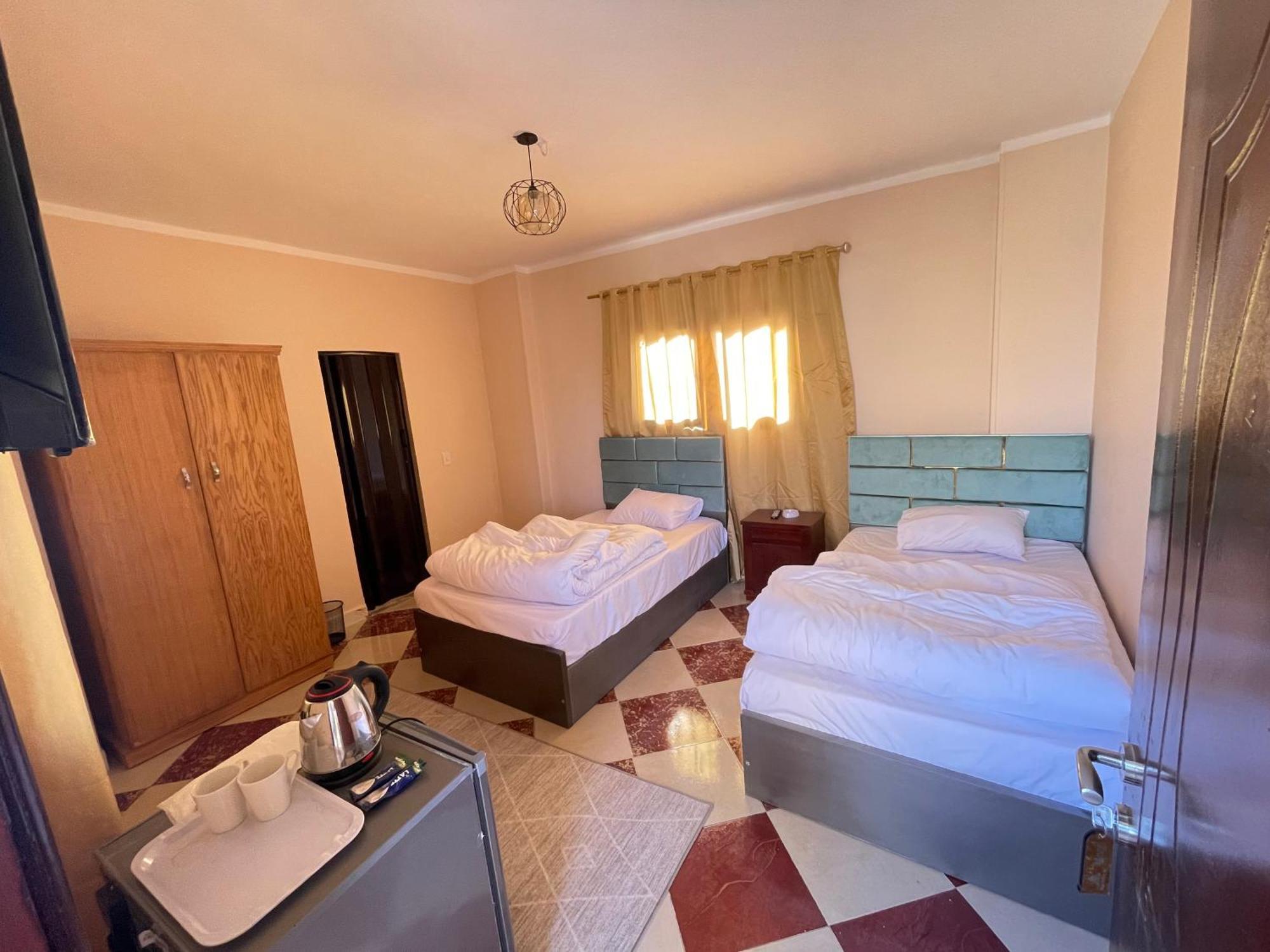 Sami Holiday Inn - Pyramids View Rooftop Al Kawm al Akhdar 외부 사진