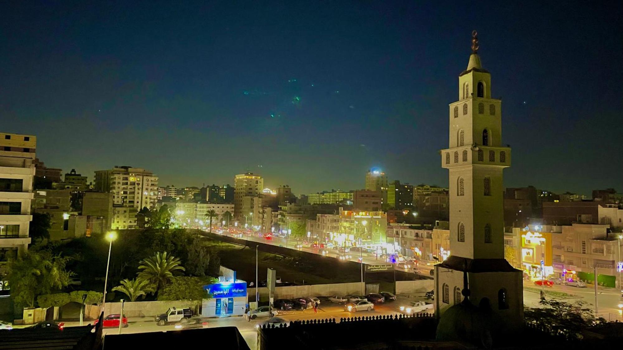 Sami Holiday Inn - Pyramids View Rooftop Al Kawm al Akhdar 외부 사진